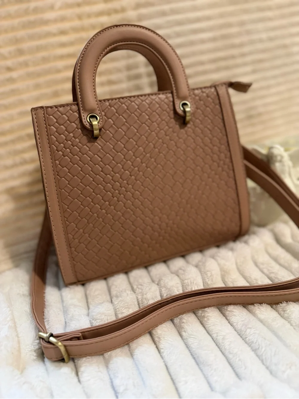 Classic Woven-Texture Tote Bag in Light Brown